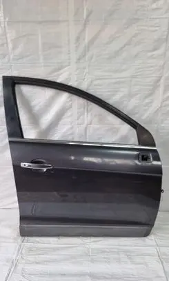 Chevrolet Captiva Front door