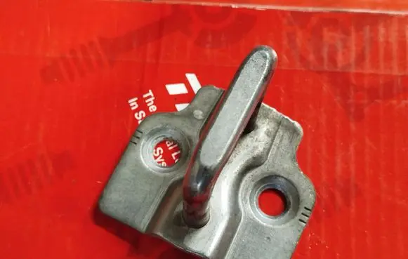 Ford Transit Custom Sliding door lock loop/hook striker BK21V21982AA BK21V21982