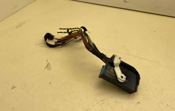 Volkswagen PASSAT CC Sound system wiring loom 4E0972144