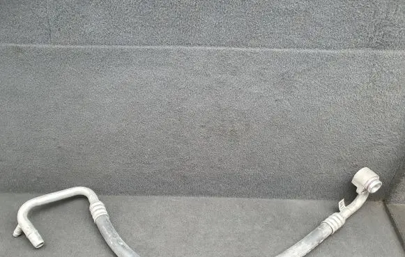 Audi A4 S4 B8 8K Air conditioning (A/C) pipe/hose 8T0260707B