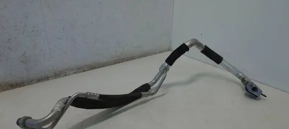 Mercedes-Benz C W204 Air conditioning (A/C) pipe/hose A2048301015 2048301015