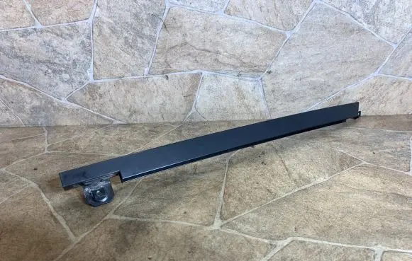 Mercedes-Benz ML W164 Rear door window/glass frame A1647300119