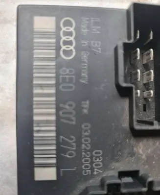 Audi A4 S4 B7 8E 8H Comfort/convenience module 8E0907279L 03022005