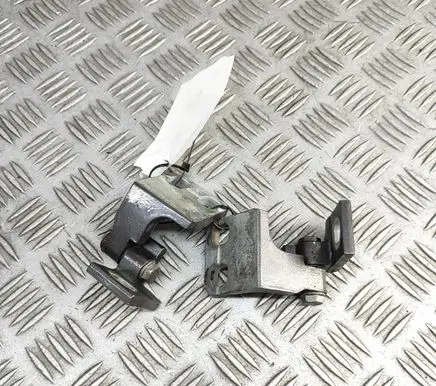 Maserati Levante Front door hinges set 675000161 675000162