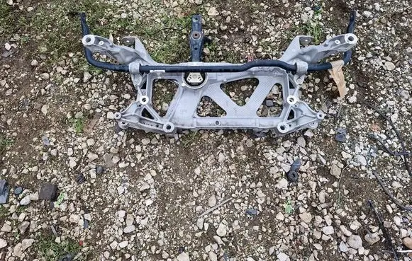 Volkswagen PASSAT B8 Front axle beam 3Q0199369E