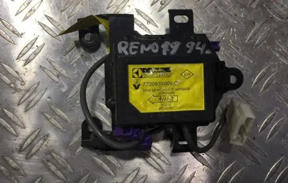 Renault 19 Airbag control unit/module 7700839009c 550152900