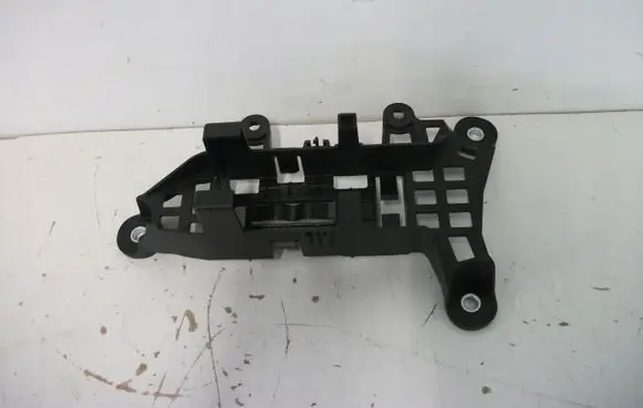 Battery bracket