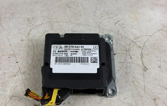 Peugeot 3008 I Airbag control unit/module 9677044380
