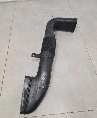 Mercedes-Benz C W204 Air intake duct part 12357B A6510903437 0112351A