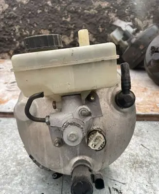 Mercedes-Benz S W220 Brake booster A0054302430 051022126932364