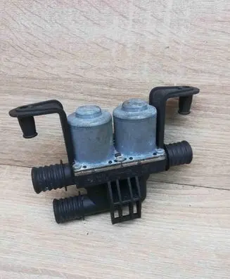 BMW X5 E53 Coolant heater control valve 6910544 1147412166
