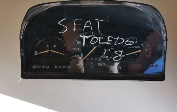 Seat Toledo I (1L) Speedometer (instrument cluster) 1L0919033K