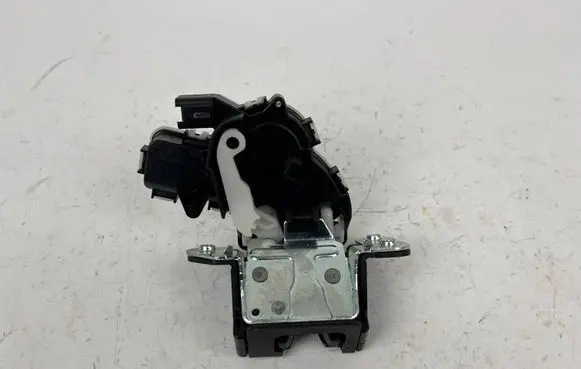 Mazda CX-30 Tailgate/trunk/boot lock/catch/latch C6728