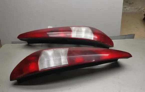 Ford Mondeo Mk III Rear/tail lights set 1S7113405C 1S7113404C