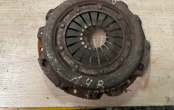 Opel Corsa D Pressure plate 