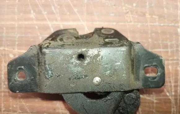 Peugeot Partner Loading door lock 