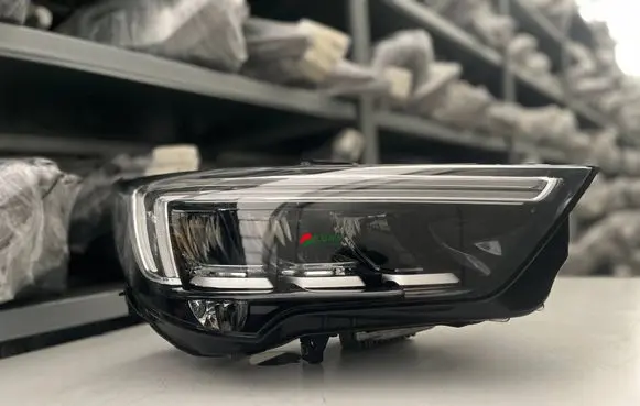 Opel Crossland X Headlight/headlamp 39153432