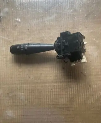 Suzuki SX4 S-Cross Indicator stalk 173744