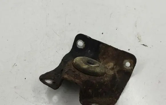 Subaru Legacy Radiator mount bracket 45135FE000