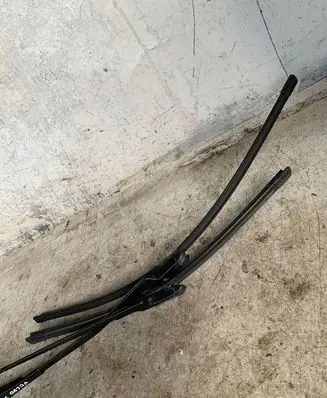 Volvo S60 Windshield/front glass wiper blade 