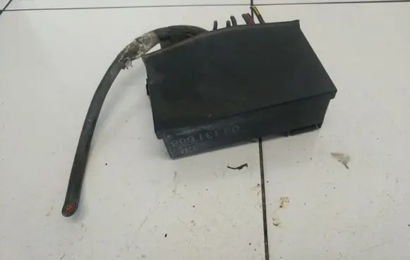 Opel Zafira A Fuse module 09131668