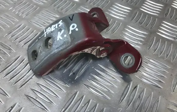 Toyota Yaris Front door upper hinge