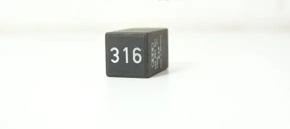 Audi A6 S6 C4 4A Other relay 443963281
