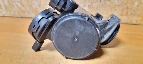 Skoda Fabia Mk2 (5J) Oil breather separator 036103464