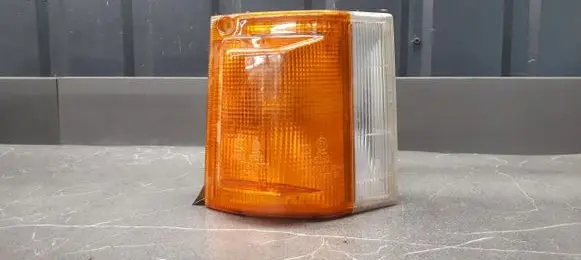Toyota Corolla E90 Front indicator light 