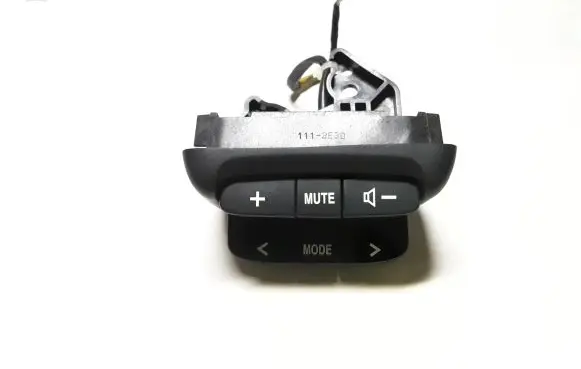 Suzuki XL7 I Steering wheel buttons/switches 75B111 1112E3D