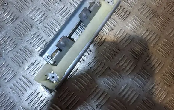 Rear door exterior handle/bracket