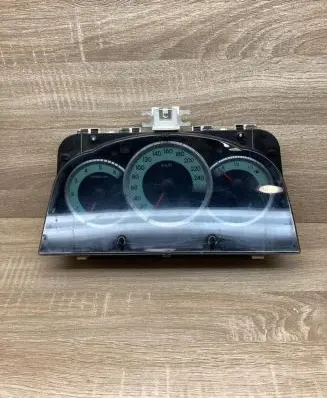 Toyota Corolla Verso E121 Speedometer (instrument cluster) 838000F090 MB2574303100
