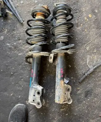 Mercedes-Benz A W169 Front shock absorber with coil spring 425252