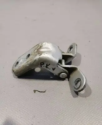 Hyundai i30 Front door upper hinge