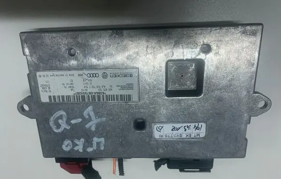 Audi Q7 4L Comfort/convenience module 4E0035729