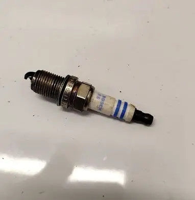 Audi A6 S6 C6 4F Spark plug