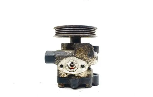 Hyundai Getz Power steering pump 571101C211
