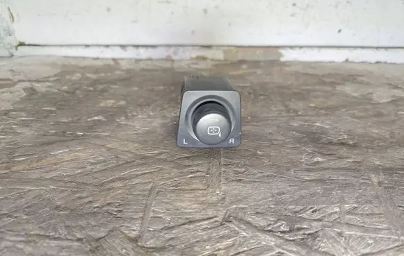Opel Antara Wing mirror switch 201004180 200003118
