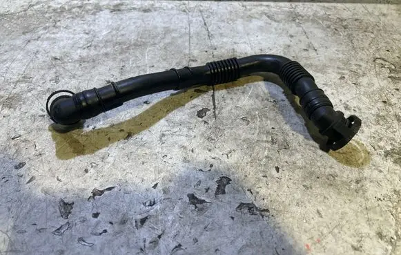 Volkswagen Transporter - Caravelle T6 Breather hose/pipe 03L103493K