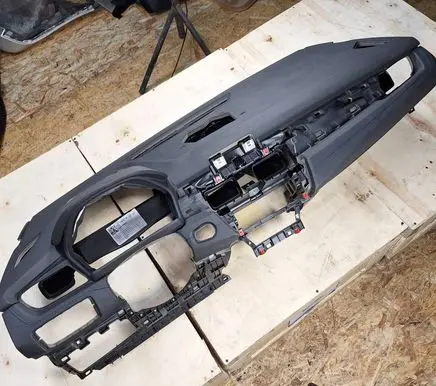 BMW 2 F46 Front door card panel trim 9378501 0034721717 3009319910