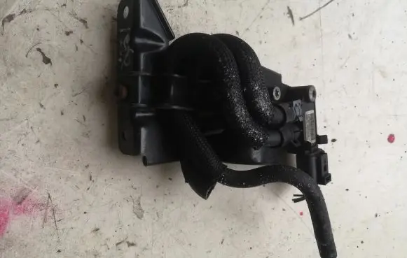 Volkswagen Jetta VI Exhaust gas pressure sensor 076906051B