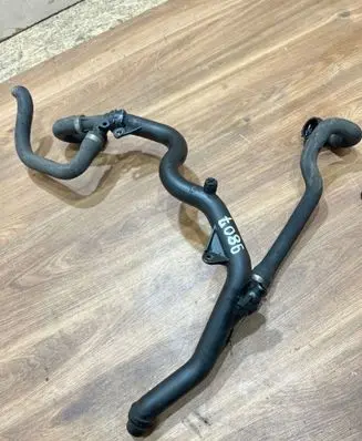 BMW 3 E90 E91 Engine coolant pipe/hose 
