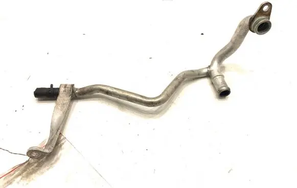 Audi A8 S8 D5 Engine coolant pipe/hose 059121085Q