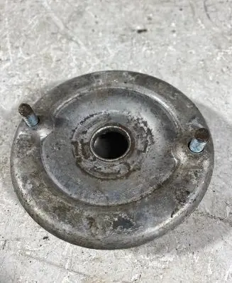 Coil spring mount