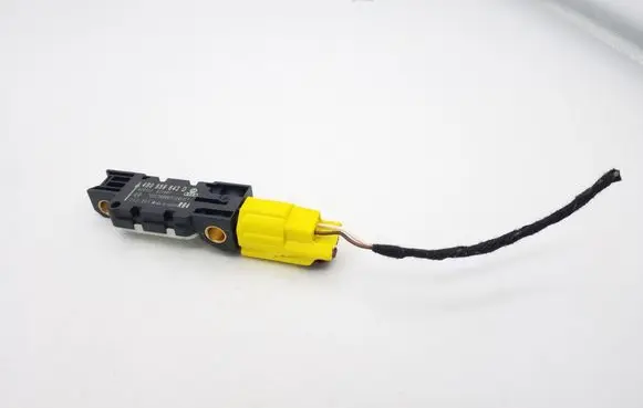 Audi A3 S3 8P Airbag deployment crash/impact sensor 4B0959643D