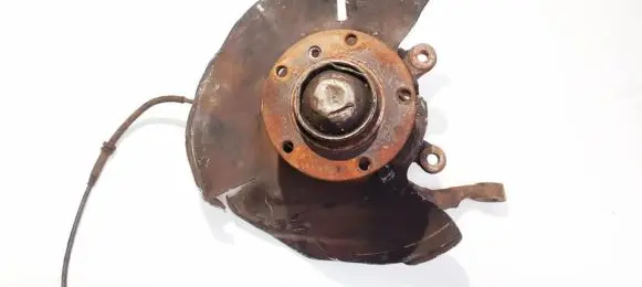 BMW 7 E38 Front wheel hub