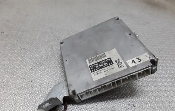 Toyota Avensis Verso Engine control unit/module 8966144300 1758005121