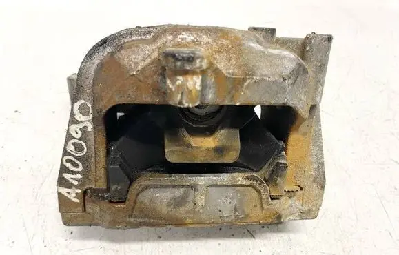 Volkswagen Touran I Engine mount bracket 1k0199262