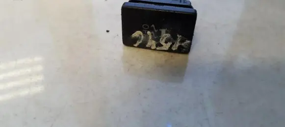 Traction control (ASR) switch
