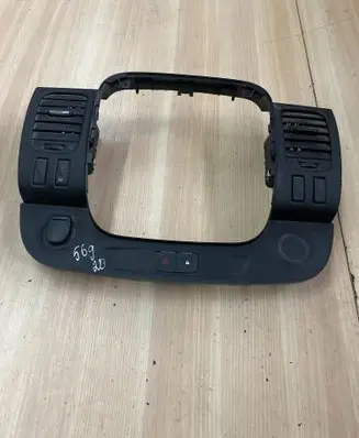 Renault Trafic III (X82) Radio/GPS head unit trim 93452450